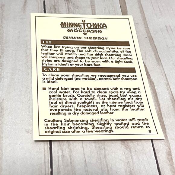 Minnetonka Women's Black Suede Sheepskin Wool Lined Short Boots Size 10 - Picture 12 of 13